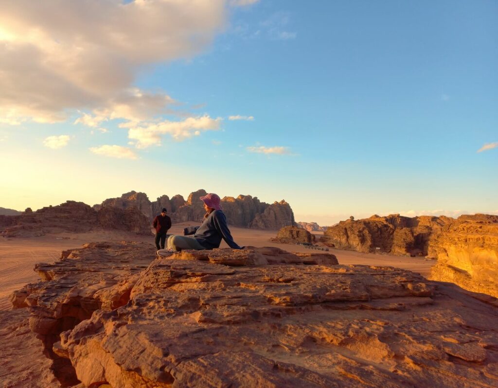 Il tramonto più bello di un viaggio in Giordania nel deserto del Wadi Rum